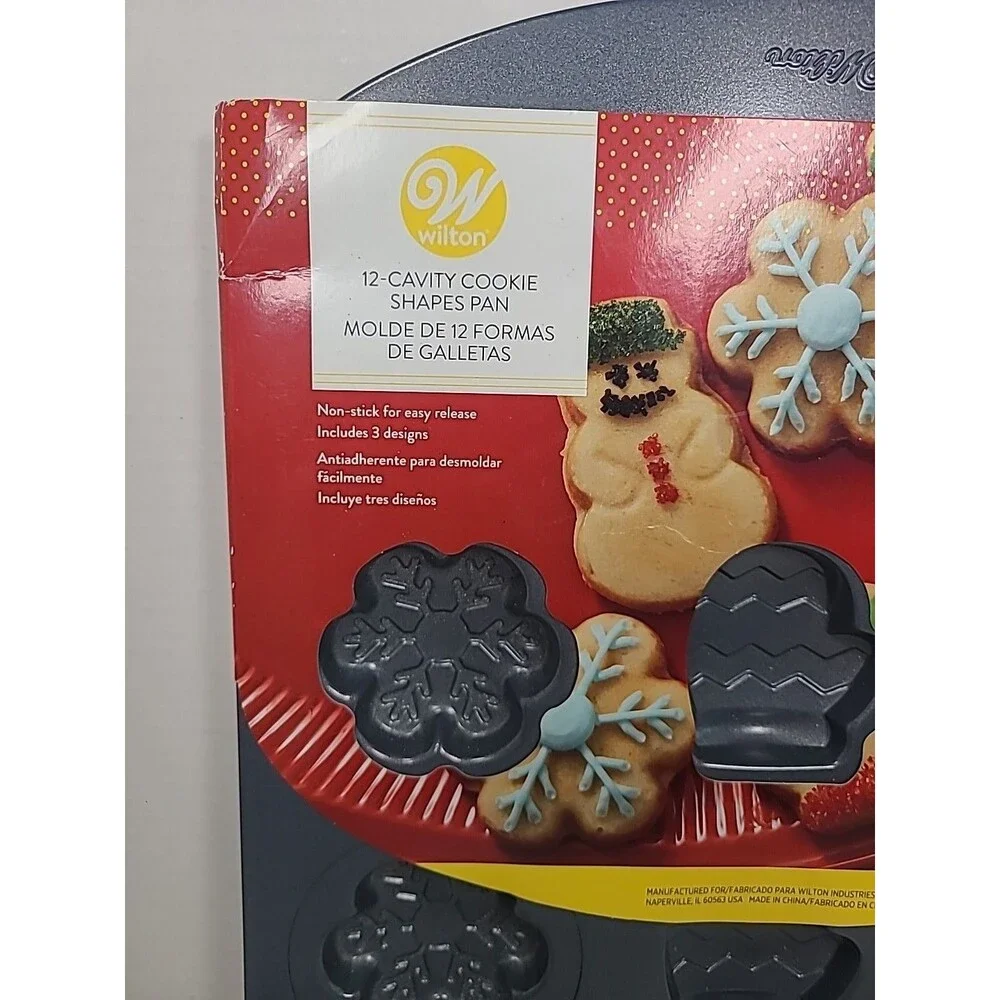 Wilton Treats Made Simple Non-Stick Christmas Cookie Shape Pan 12 Cavities 16.5